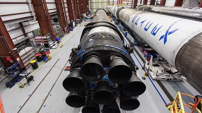 Il settore spaziale affronta una correzione di mercato: implicazioni per gli investimenti tech