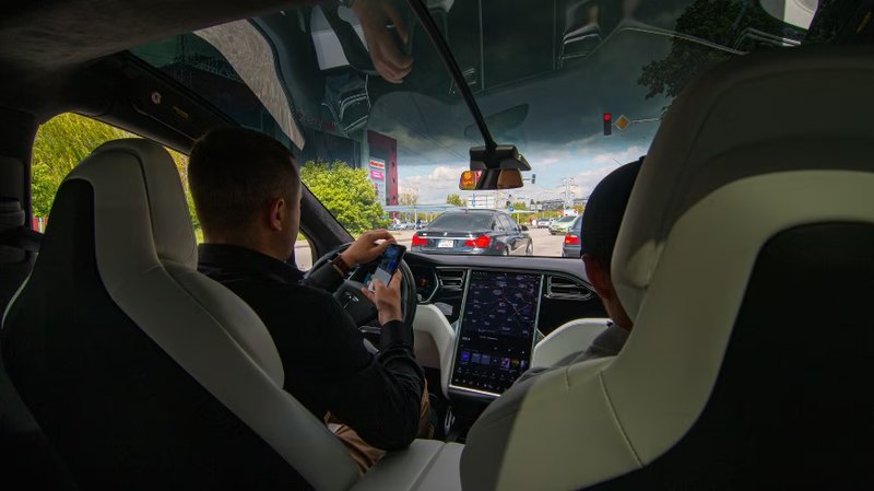 La Nuova Identità di Uber: Il Mercato Ridefinisce il Valore Oltre il Ride-Hailing