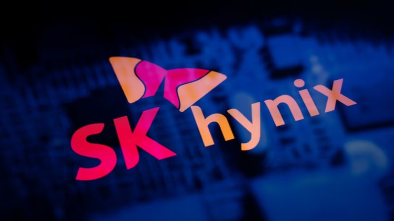 SK Hynix avvia le consegne di HBM4E a 12 strati: 48GB per l'AI
