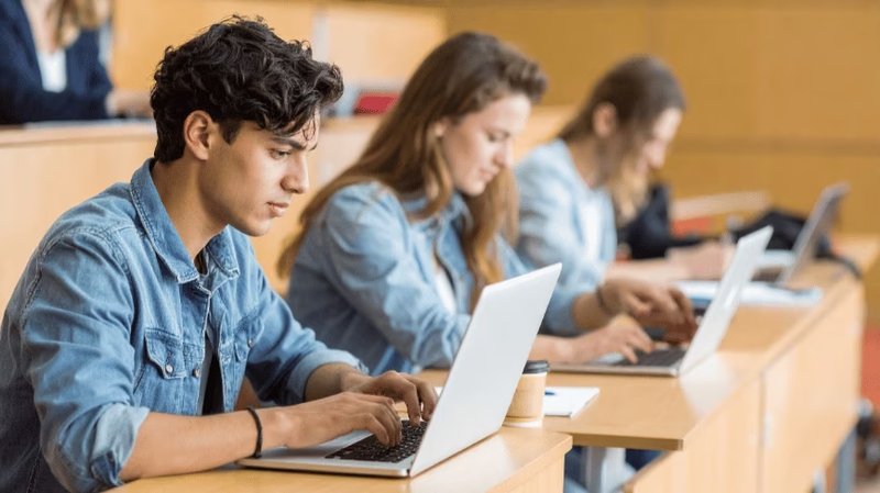 Strumenti IA per imbrogliare: la detection perde, ma non è mai stata la soluzione