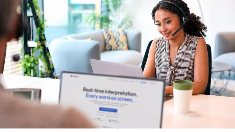 Intercall e l'AI per interpreti: un modello di collaborazione uomo-macchina in tempo reale