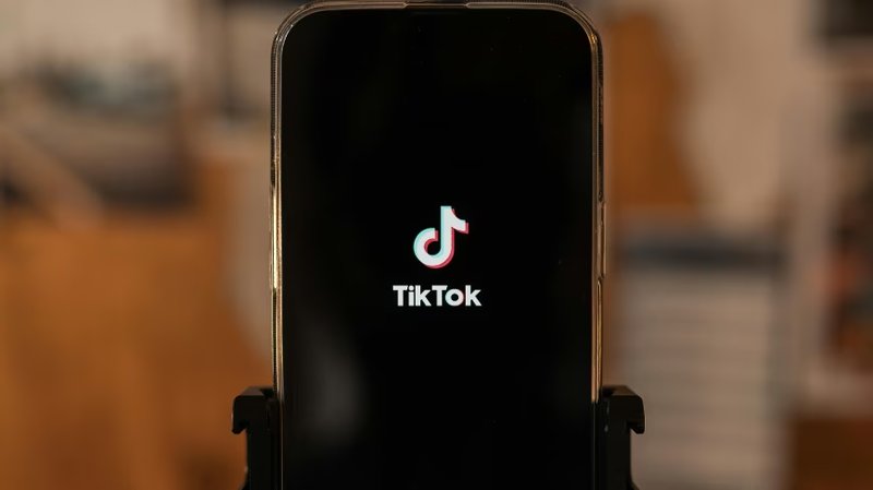 TikTok, il 60% dei contenuti per nuovi utenti è spazzatura generata dall’AI