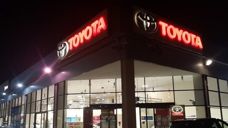 Toyota tallona GM grazie all’ibrido: la vera partita si gioca sull’AI on-premise