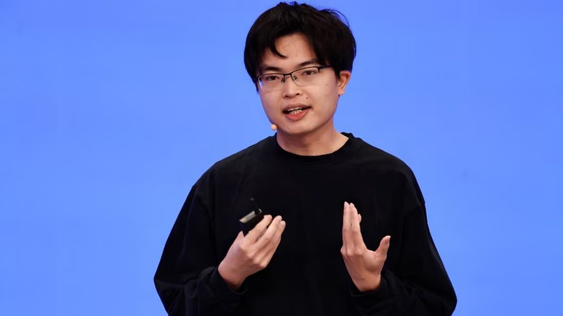 Moonshot svela Kimi K3: open-weight da 2,8 trilioni di parametri, la sfida ai lab USA si gioca sull’inference on-premise