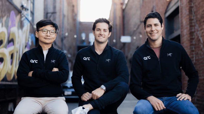 Axos compra Arc Technologies: il software AI sbarca in banca, ma il controllo resta un nodo