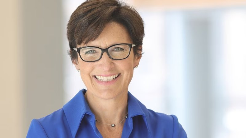 Le due corse dell’AI nel banking secondo Jane Fraser: non solo crescita, ma difesa