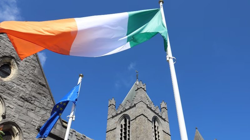 Intel punta 5 miliardi sull'Irlanda: un chip EUV per l'AI made in Europe