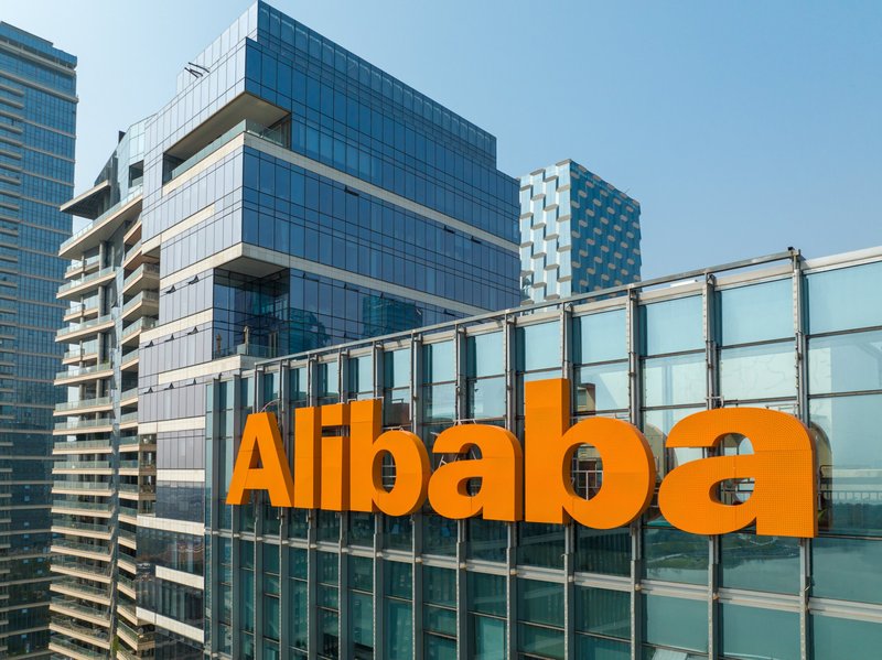Alibaba scala l'AI agentiva: dipendenti digitali per milioni di commercianti