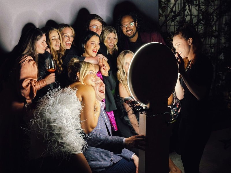 Wedding Photo Booth Company Exposes Customers’ Drunken Photos